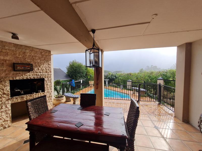 To Let 4 Bedroom Property for Rent in Rome Glen Western Cape